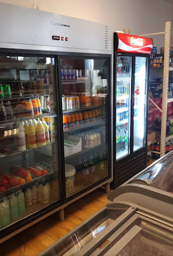 Uncle Salah - Gastronomi och hotellverksamhet