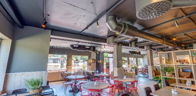 Pizza Hut Borås Open Times