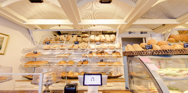 Reviews of Adria Ungerska Bageriet in Malmö - Gastronomi och hotellverksamhet