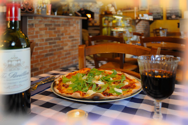 Cyrano Majorna Open Times