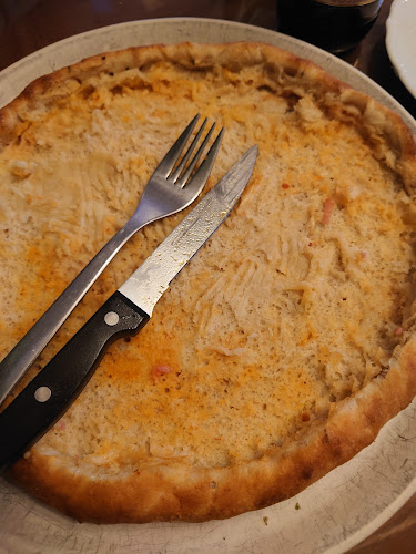 Pizzeria Valentino - Gastronomi och hotellverksamhet