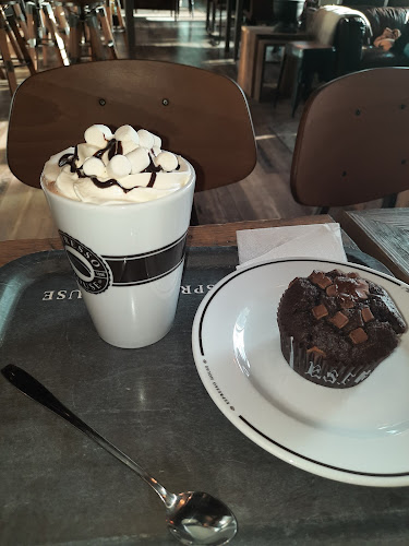 Opinii despre Espresso House Falun în Falun - Gastronomi och hotellverksamhet