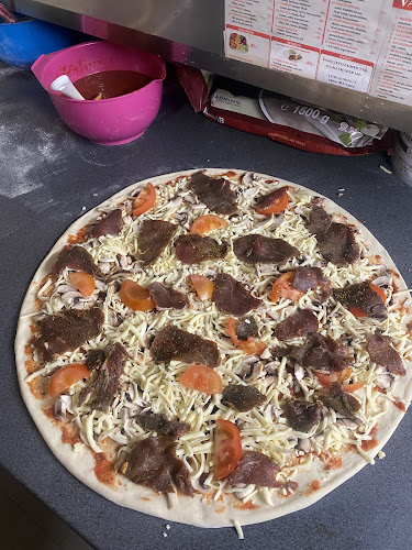 Pizzeria En Till - Gastronomi och hotellverksamhet