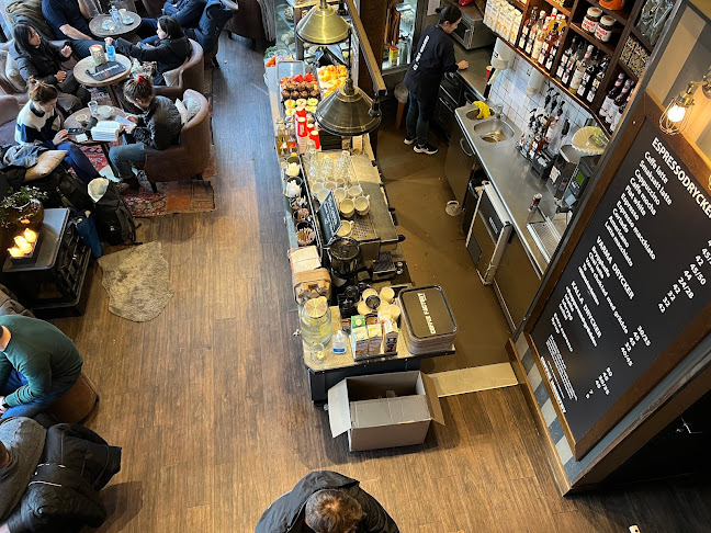 Comentarii opinii despre Coffee Factory