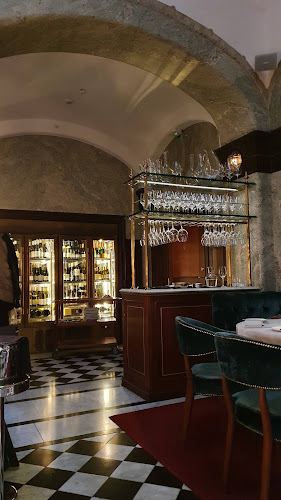 Bonnie's - Gastronomi och hotellverksamhet