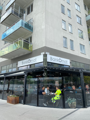 BankOmat Seaside - Gastronomi och hotellverksamhet