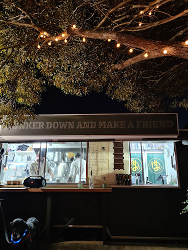 Hunker Junker - Gastronomi och hotellverksamhet