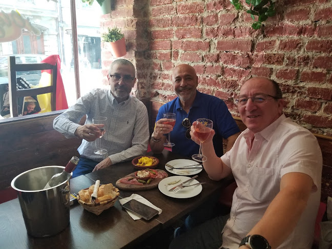 Comments and reviews of Olé Olé