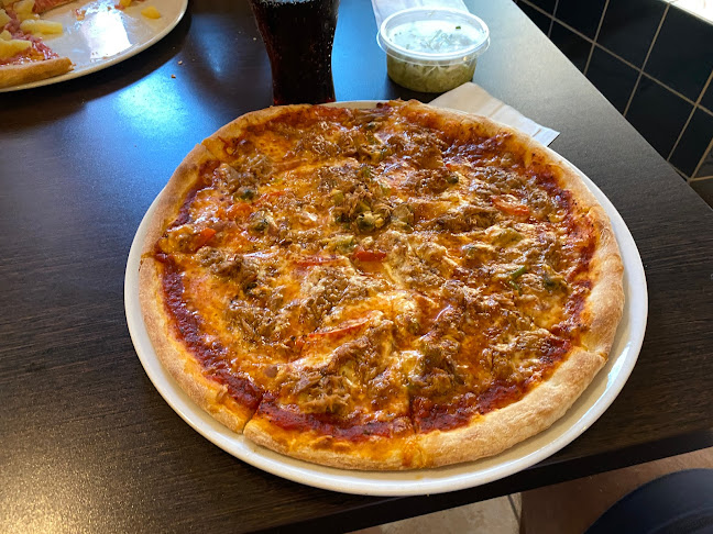 La Strada Pizzeria - Gastronomi och hotellverksamhet