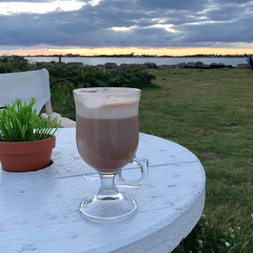 Opinii despre Kaffeboden în Träslövsläge - Gastronomi och hotellverksamhet