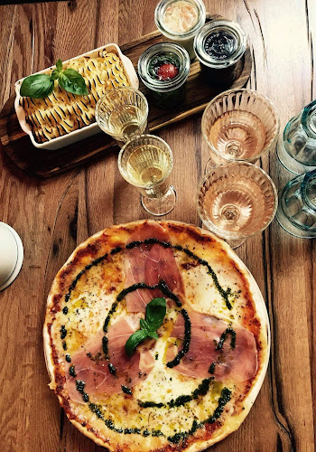 Comments and reviews of Cyrano Majorna