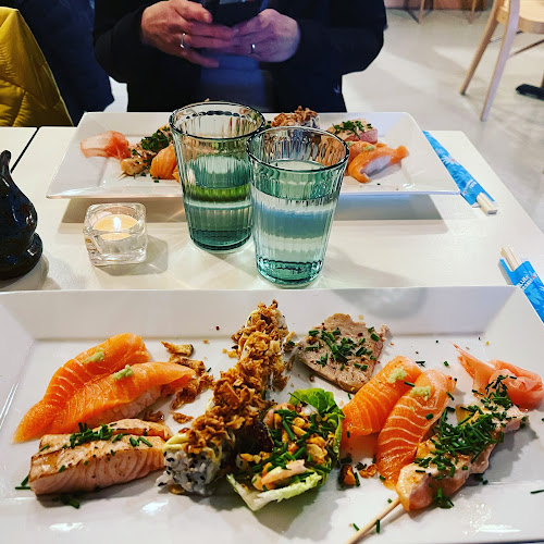 Comentarii opinii despre Aurora Sushi Bar