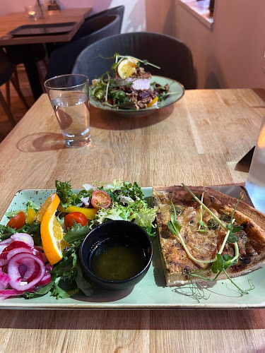 Reviews of Café Gröna Villan in Torshälla - Gastronomi och hotellverksamhet