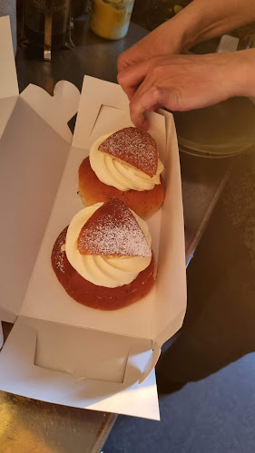 Bullar & Bröd Phone number