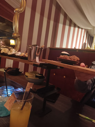 Pinchos - Gastronomi och hotellverksamhet