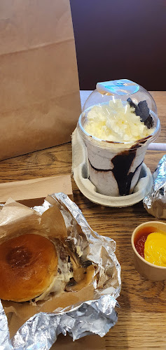 Comentarii opinii despre Sliders & Shakes