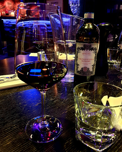 Restaurang HÄLL Phone number