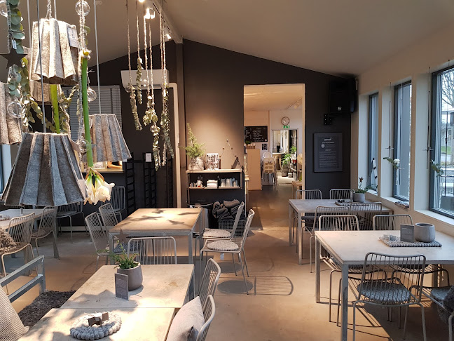 Grafitgrå Phone number