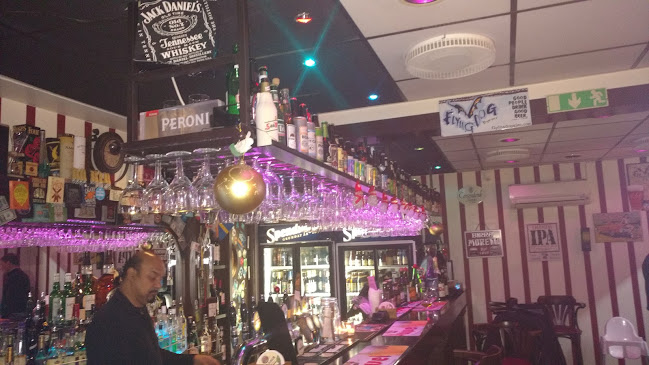 Kullens Bar & Kök - Gastronomi och hotellverksamhet