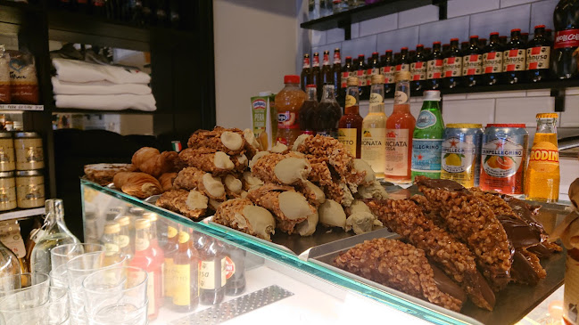 Bar Italia - Gastronomi och hotellverksamhet