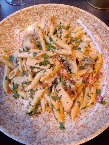 Emanuel Bistro & Bar - Gastronomi och hotellverksamhet