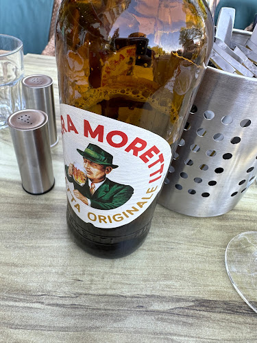 Trattoria La Pizza - Gastronomi och hotellverksamhet