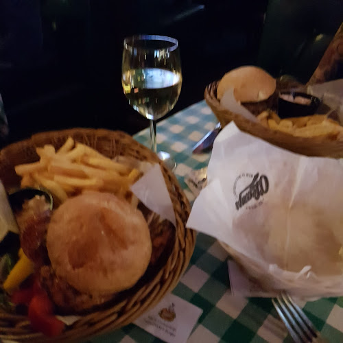 O'Learys Gamla Stan Phone number