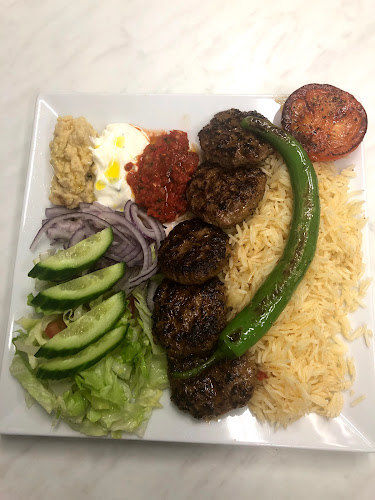 Opinii despre Dragon Pizza Deli Pasta Grill în Gnesta - Gastronomi och hotellverksamhet