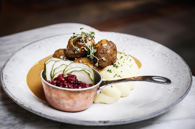 Reviews of Tures - Restaurang & Bar in Stockholm - Gastronomi och hotellverksamhet