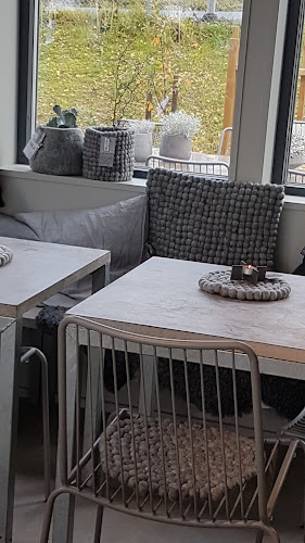 Comments and reviews of Grafitgrå