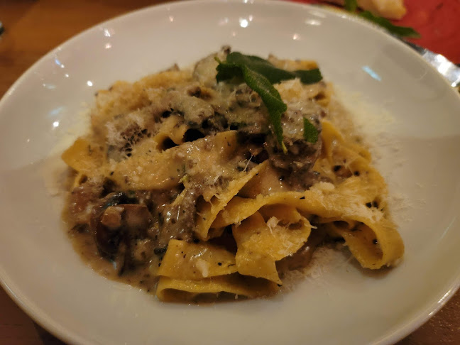 Taverna Brillo - Gastronomi och hotellverksamhet