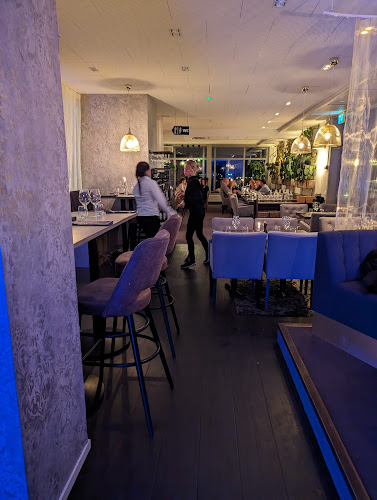 Comentarii opinii despre TAK Skybar