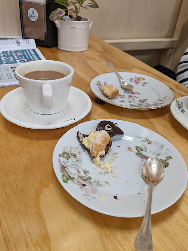 Smulan's CAFÉ & GLASS Phone number