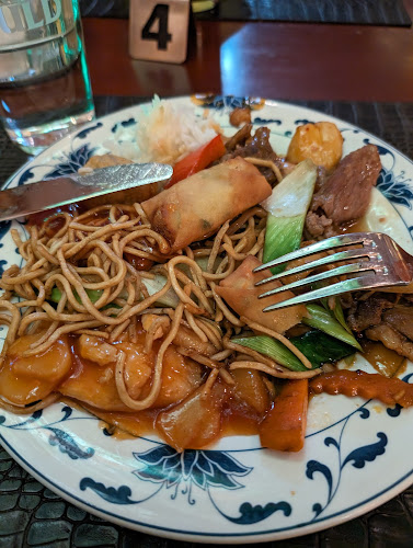 China Wall Restaurant - Gastronomi och hotellverksamhet