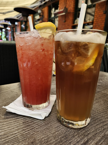 Lilla torg 17, 211 34 Malmö