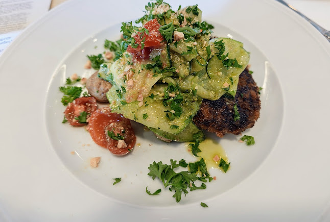 Bistro Le Garage - Gastronomi och hotellverksamhet