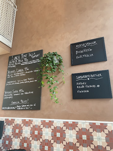 Yalla Rinkeby - Gastronomi och hotellverksamhet