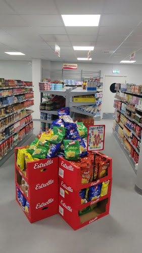 Comments and reviews of Familjelivs