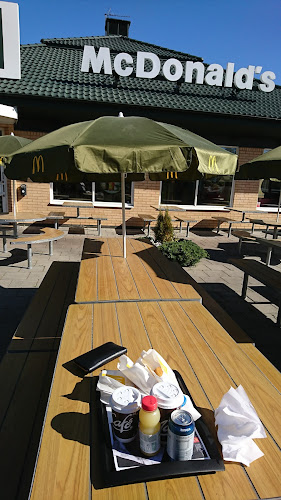 Opinii despre McDonald's Arboga în Arboga - Gastronomi och hotellverksamhet