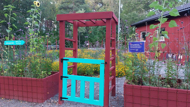 Comments and reviews of Husby Gård