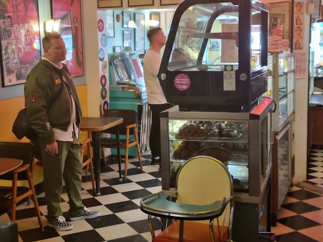 Comentarii opinii despre Ebbas Fik