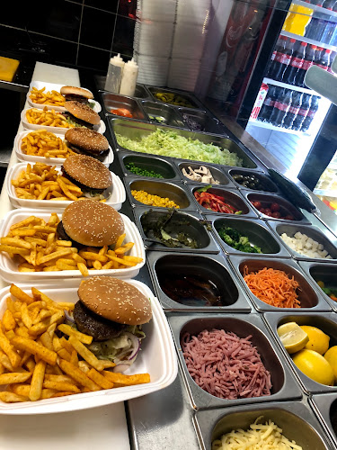 Pizzeria Mozzarella - Gastronomi och hotellverksamhet