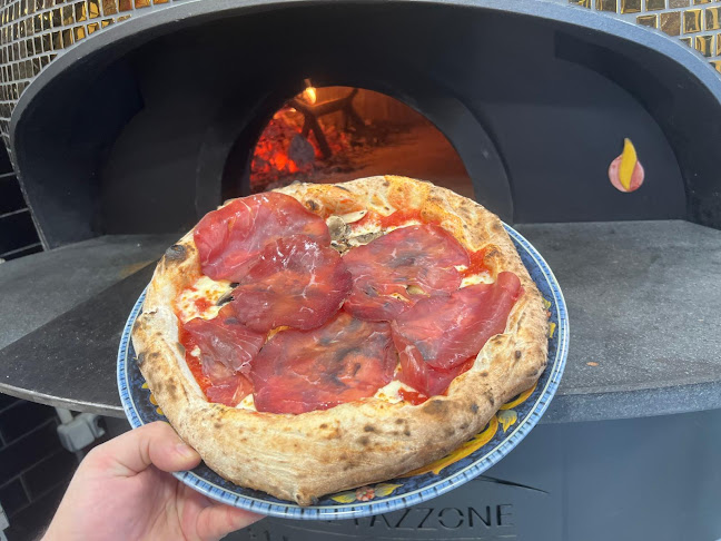 Grande Italiensk Restaurang & BAR Eslöv / VED PIZZA - Gastronomi och hotellverksamhet