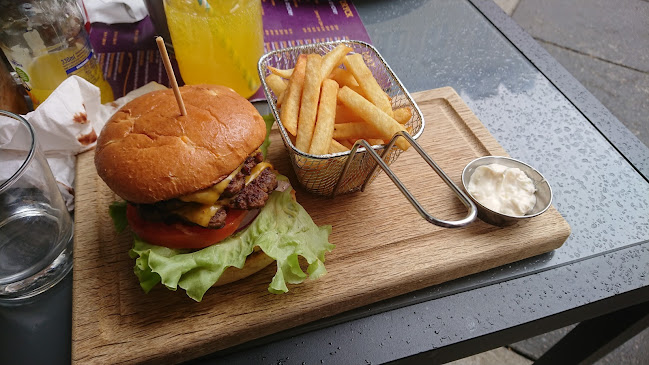 Opinii despre Cafe Plaza în Norrköping - Gastronomi och hotellverksamhet