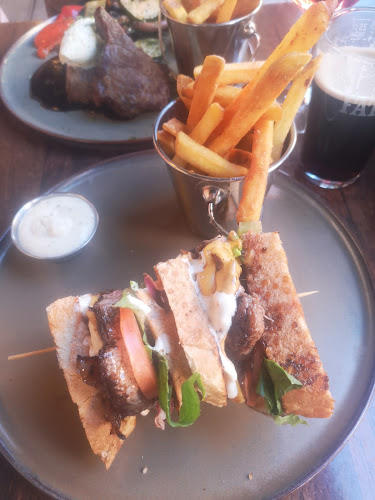 Churchill Arms - Gastronomi och hotellverksamhet