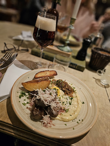 Gästis Kafe & Matsalar - Gastronomi och hotellverksamhet