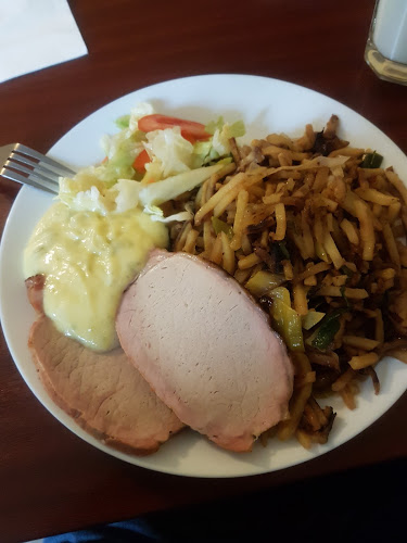 Werners café Open Times