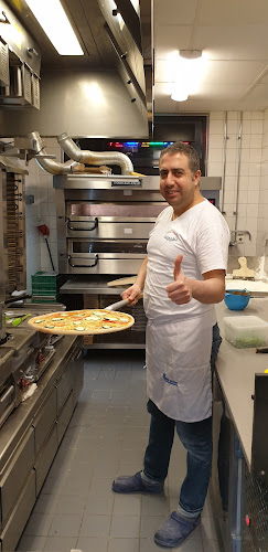 Opinii despre Pizzeria Vitt Hem în Göteborg - Gastronomi och hotellverksamhet