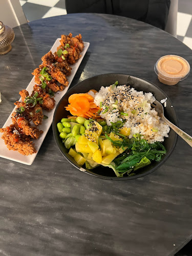 Comentarii opinii despre i Mitten Poke bowl