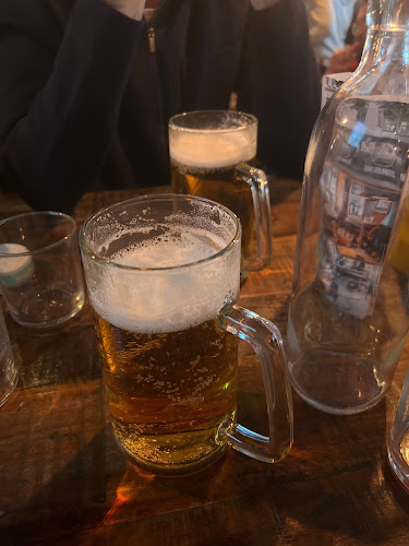 DINÉ Burgers - Gastronomi och hotellverksamhet